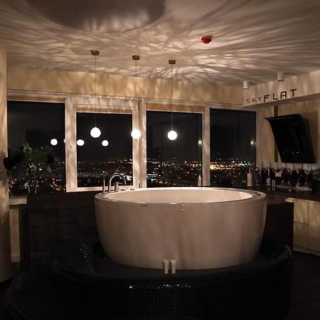Sky Flat Jacuzzi 27 Floor Apartment Клайпеда Екстериор снимка