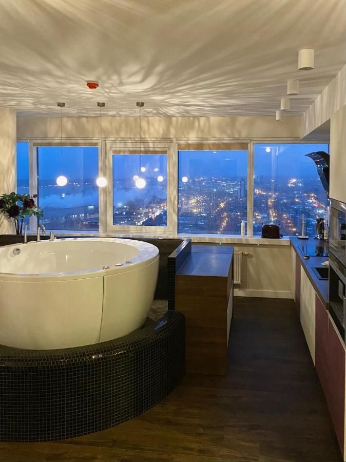 Sky Flat Jacuzzi 27 Floor Apartment Клайпеда Екстериор снимка
