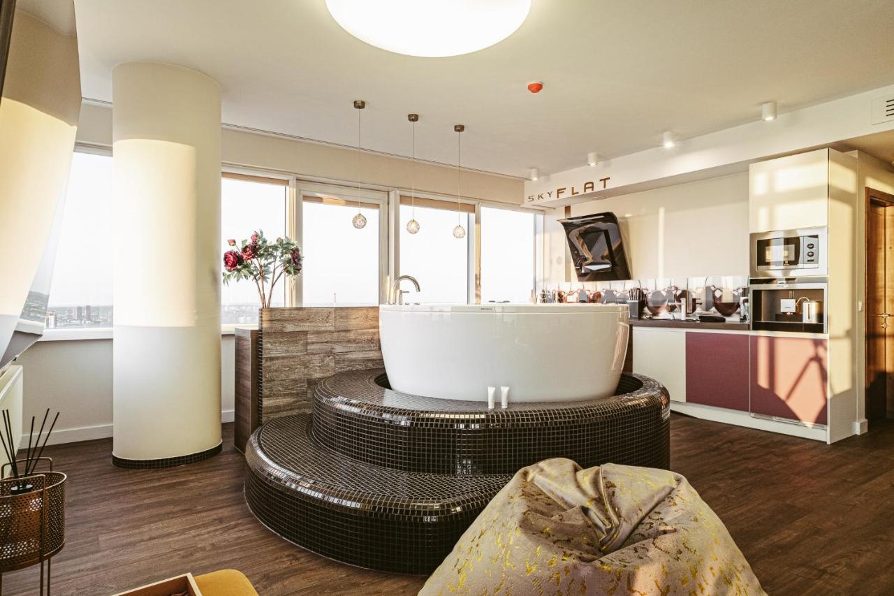 Sky Flat Jacuzzi 27 Floor Apartment Клайпеда Екстериор снимка