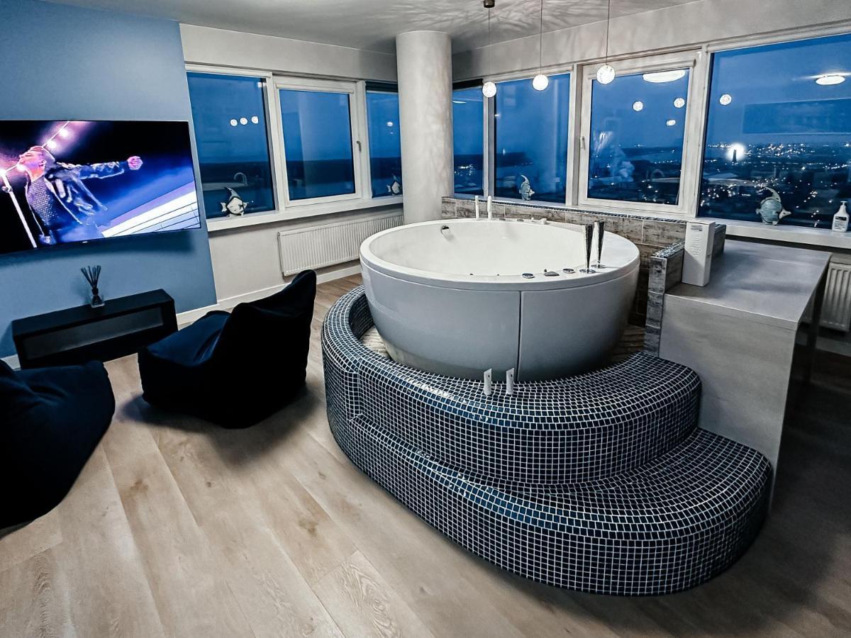 Sky Flat Jacuzzi 27 Floor Apartment Клайпеда Екстериор снимка